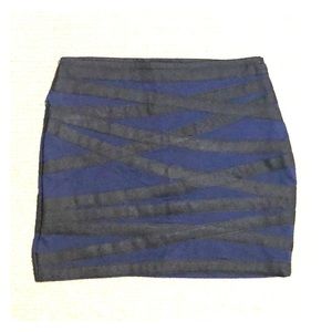 🎉 CLEARANCE! Express black and blue mini skirt